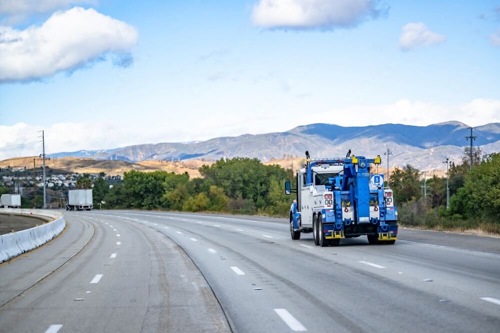long-distance towing in St. Louis, Missouri